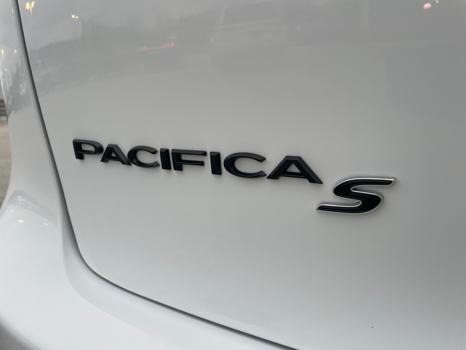 2025 Chrysler Pacifica Limited 35