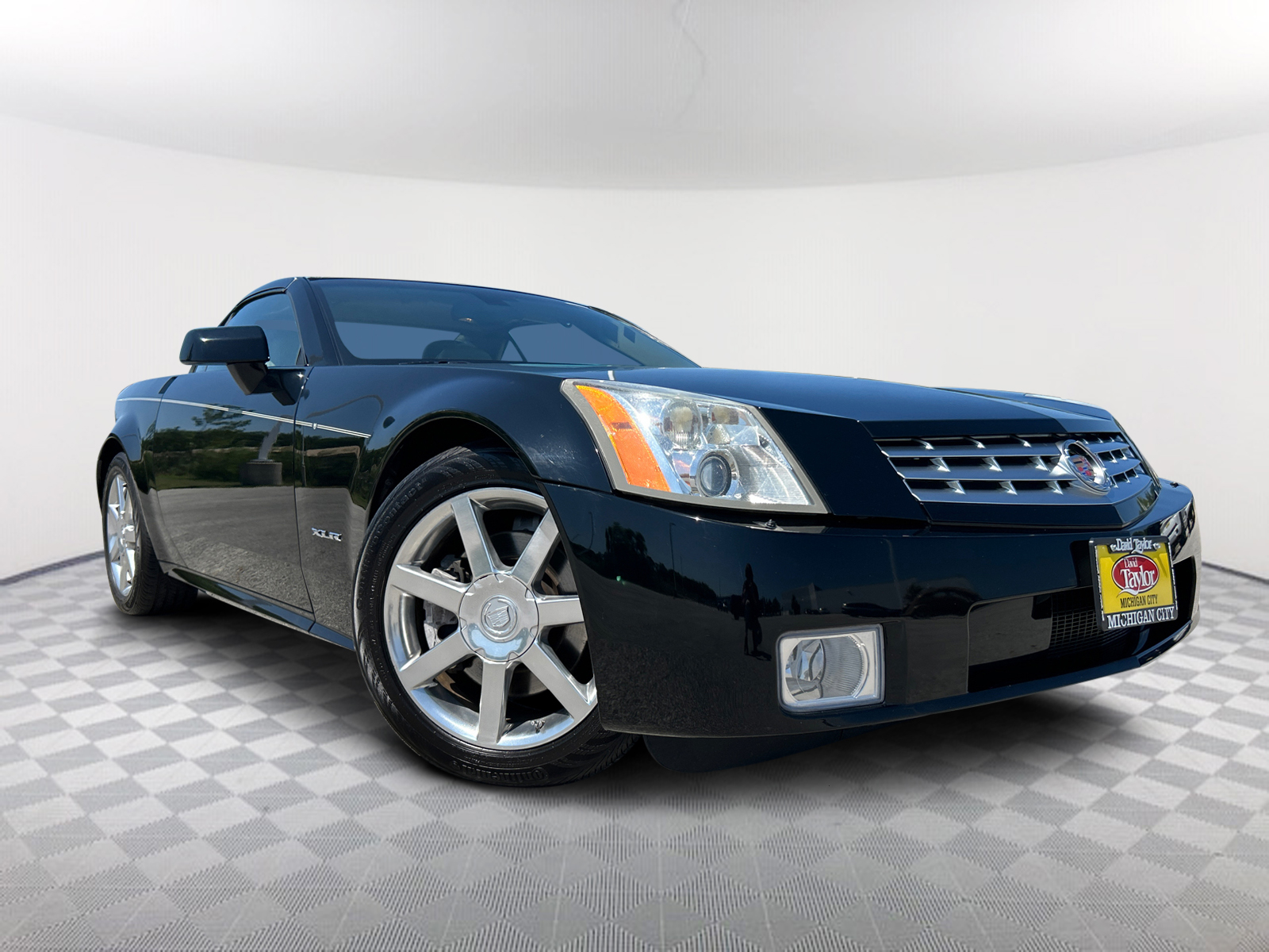 2005 Cadillac XLR Base 1