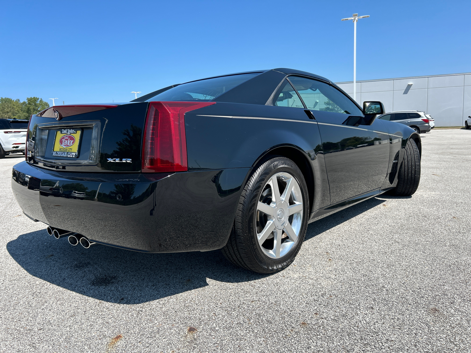 2005 Cadillac XLR Base 4