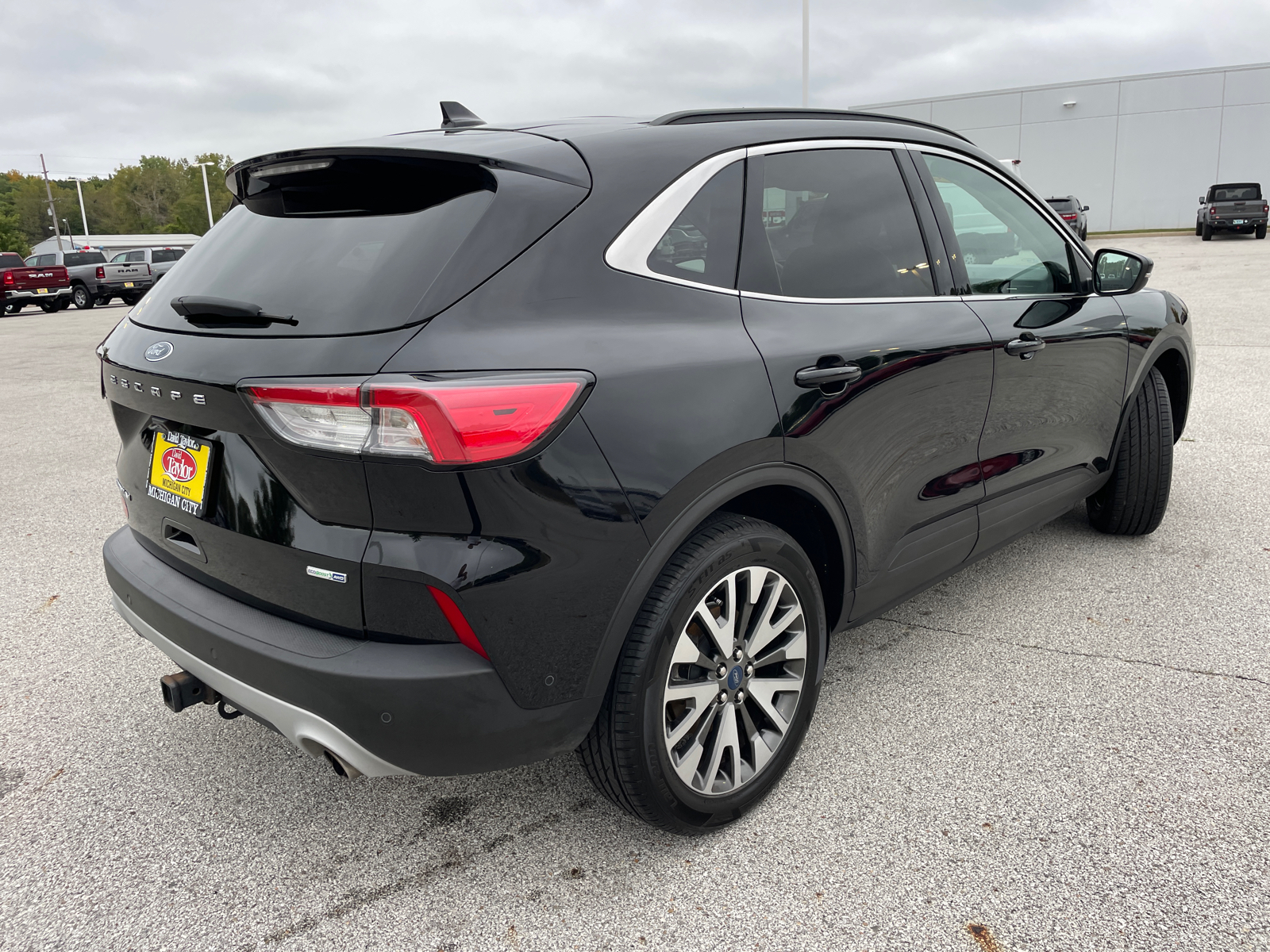 2020 Ford Escape Titanium 3