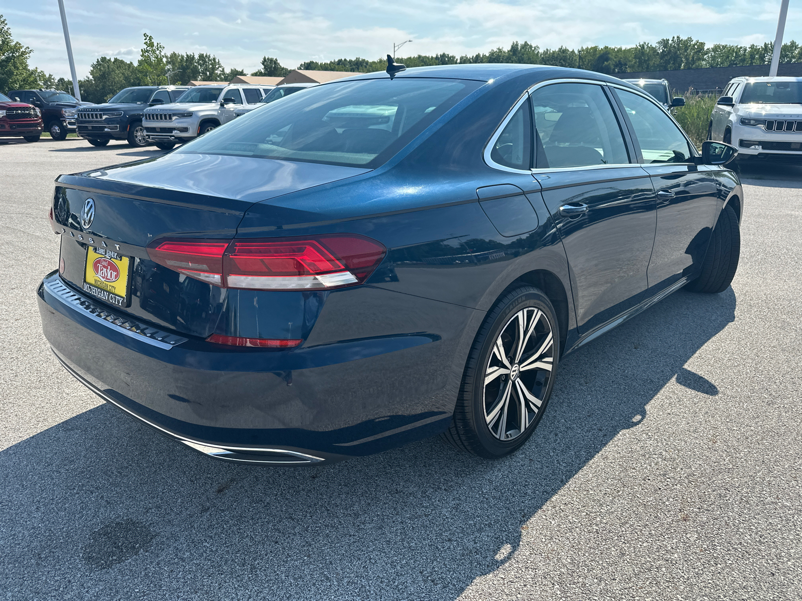 2021 Volkswagen Passat 2.0T SE 4