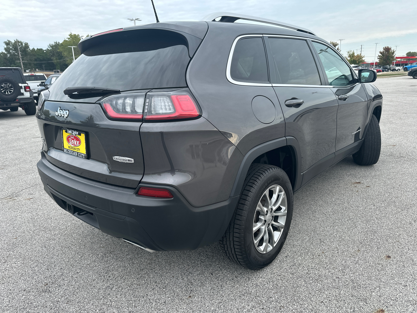 2021 Jeep Cherokee Latitude Lux 3