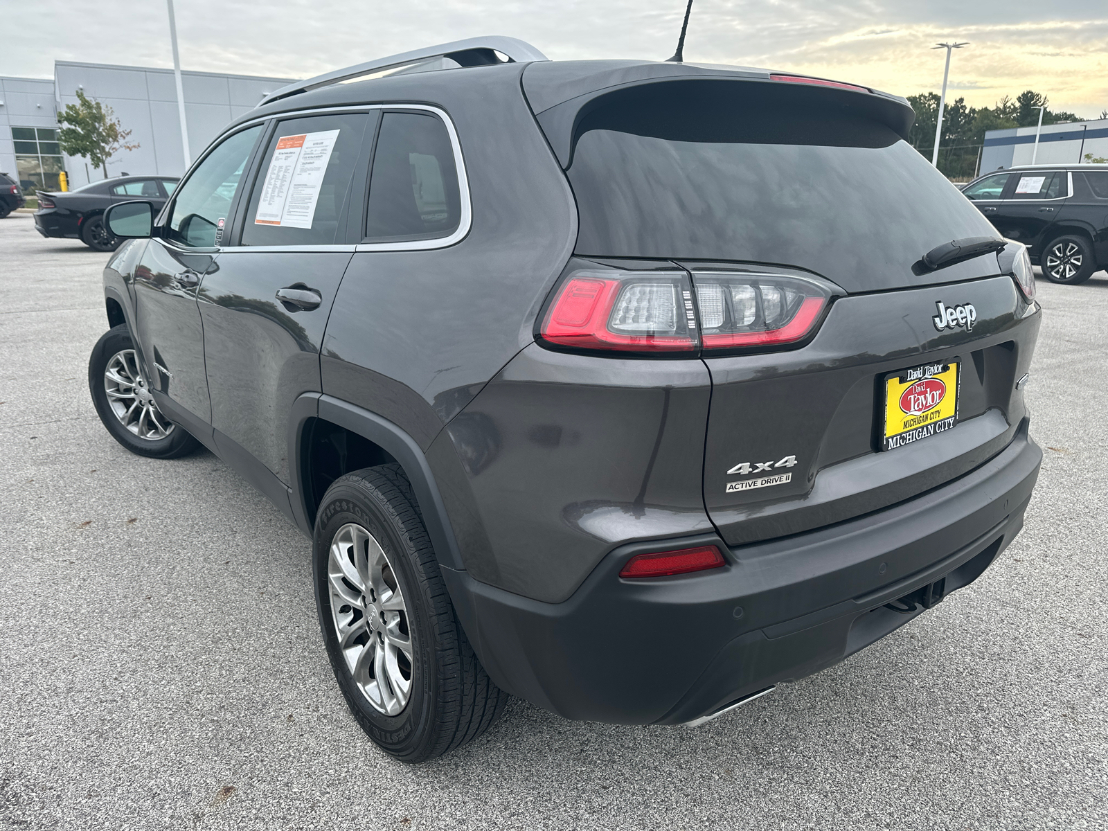 2021 Jeep Cherokee Latitude Lux 5