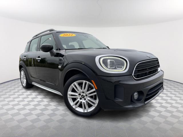 2022 MINI Countryman Cooper 1