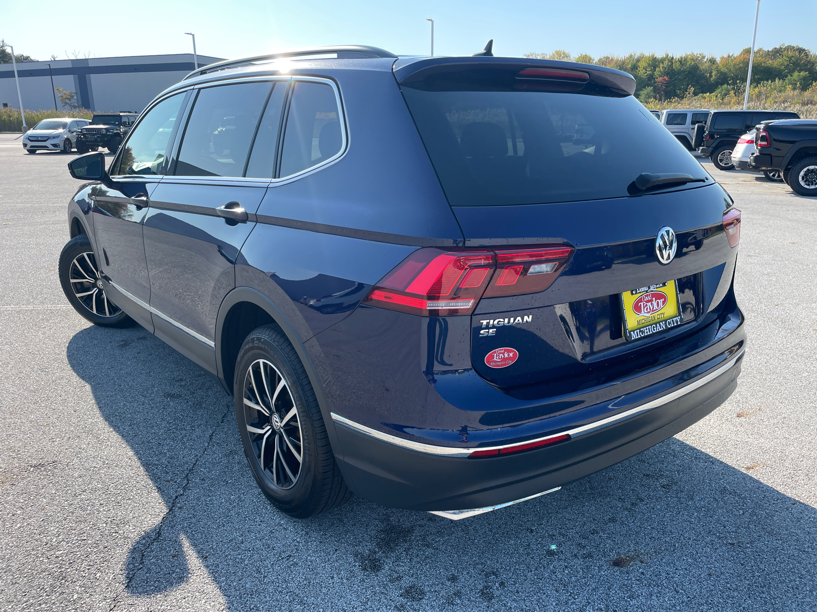 2021 Volkswagen Tiguan SE R-Line Black 5