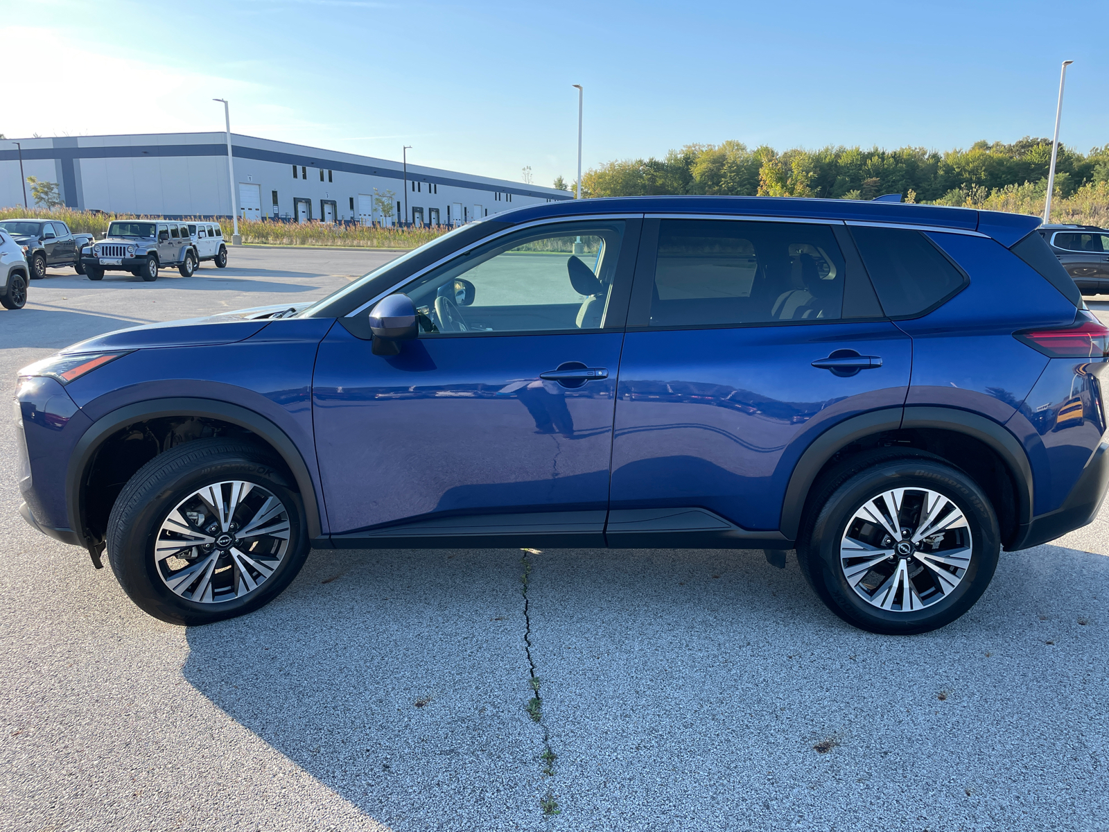 2023 Nissan Rogue SV 6