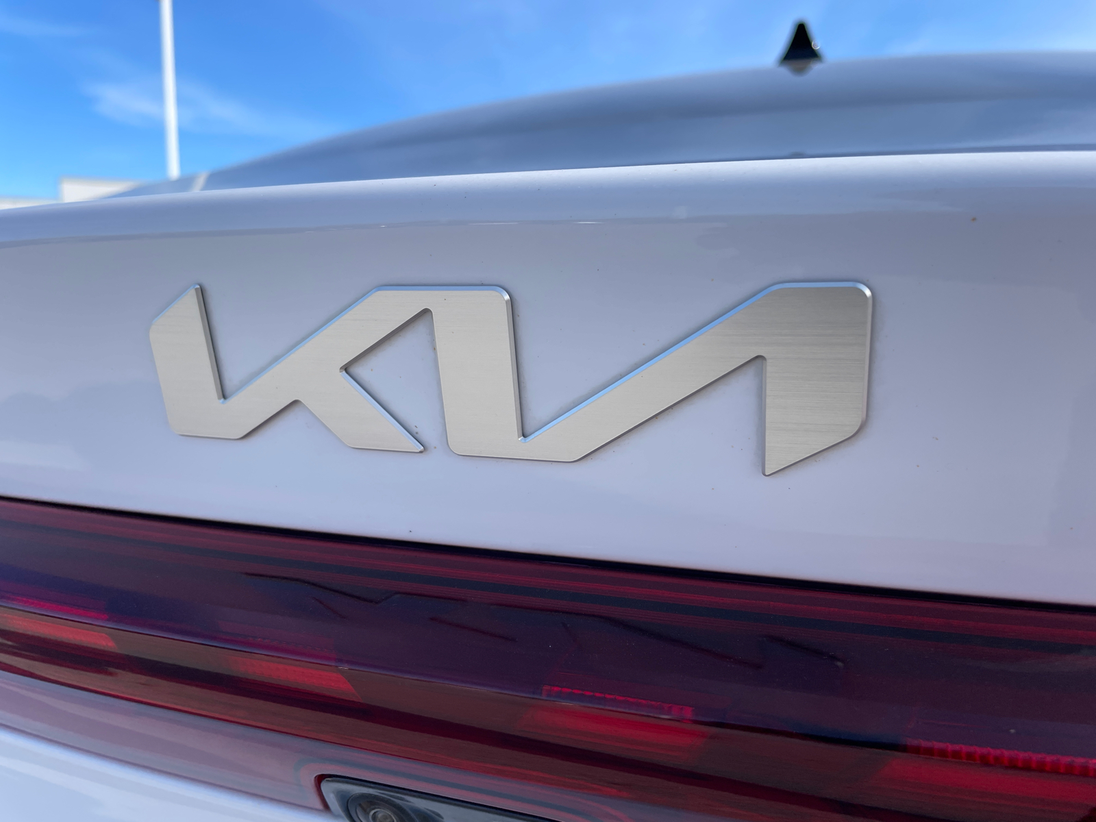 2022 Kia K5 EX 32