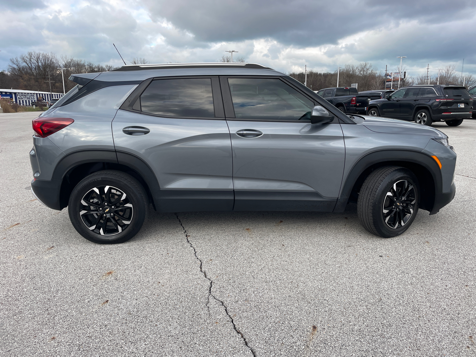 2021 Chevrolet TrailBlazer LT 2