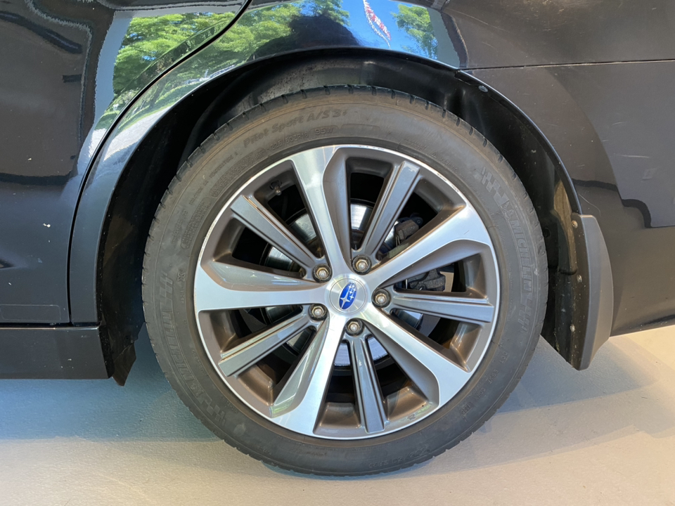 2017 Subaru Legacy 3.6R 17
