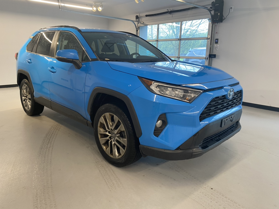 2019 Toyota RAV4 XLE Premium 2