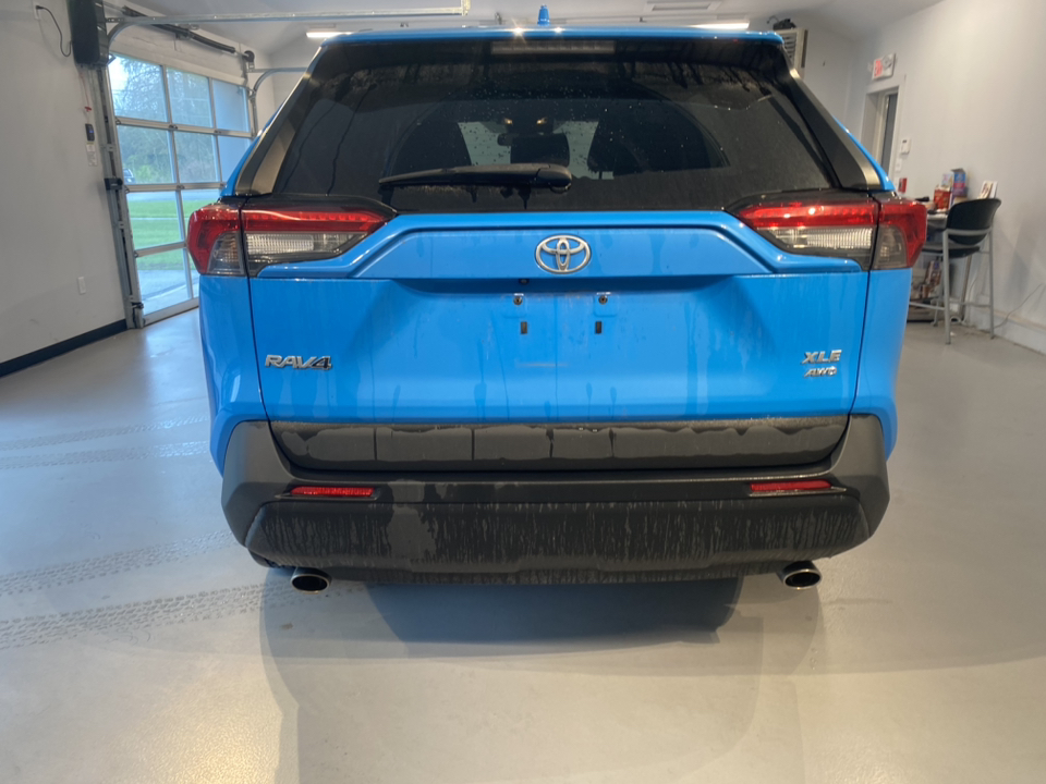 2019 Toyota RAV4 XLE Premium 7