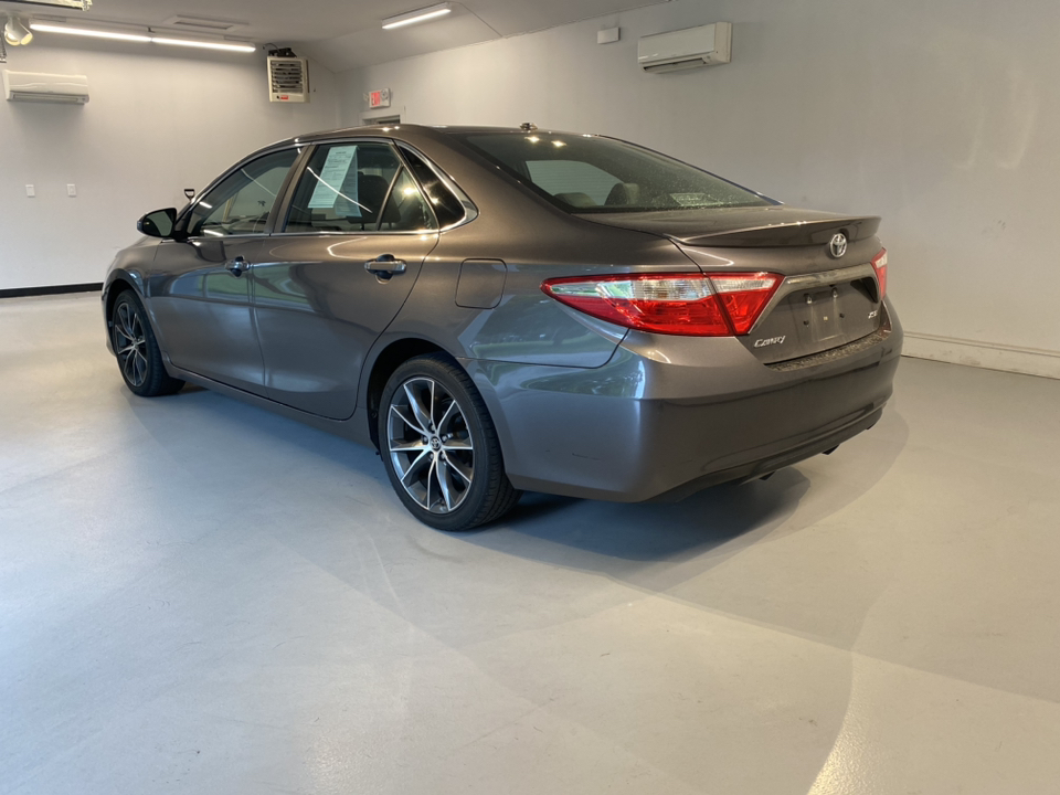 2015 Toyota Camry LE 6