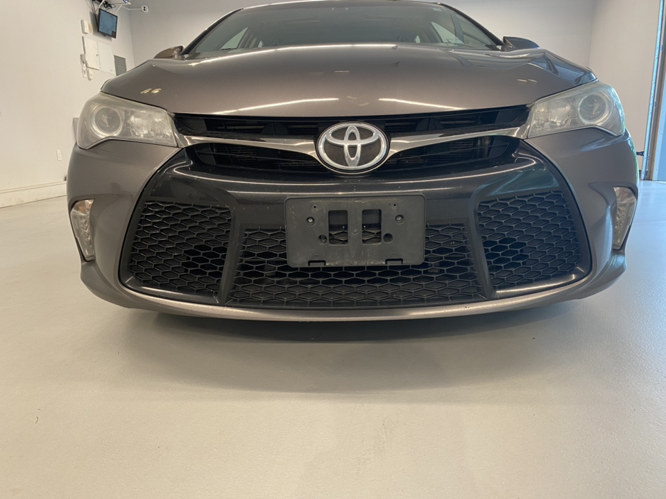 2015 Toyota Camry LE 9