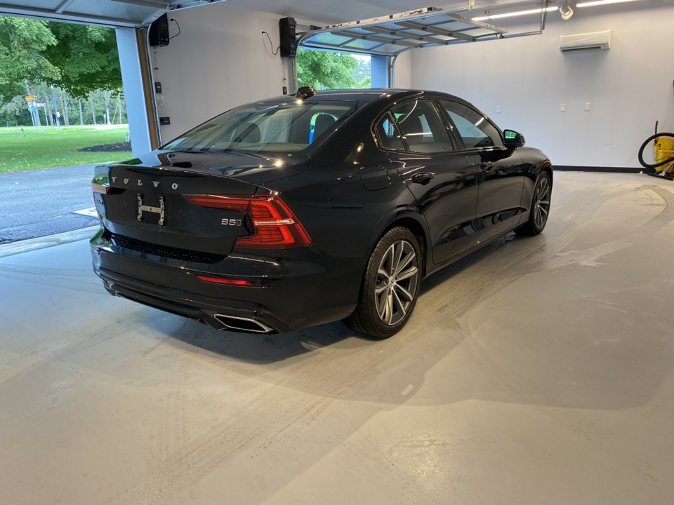 2022 Volvo S60 B5 Momentum 8