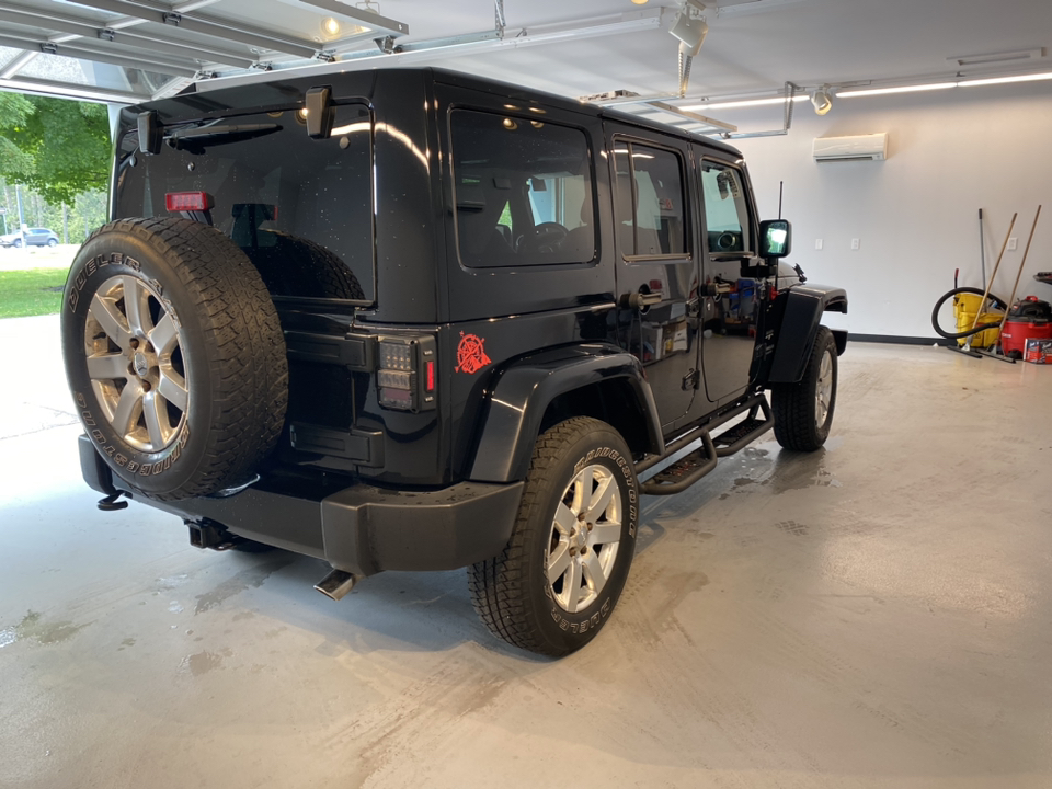 2016 Jeep Wrangler Unlimited Sahara 8