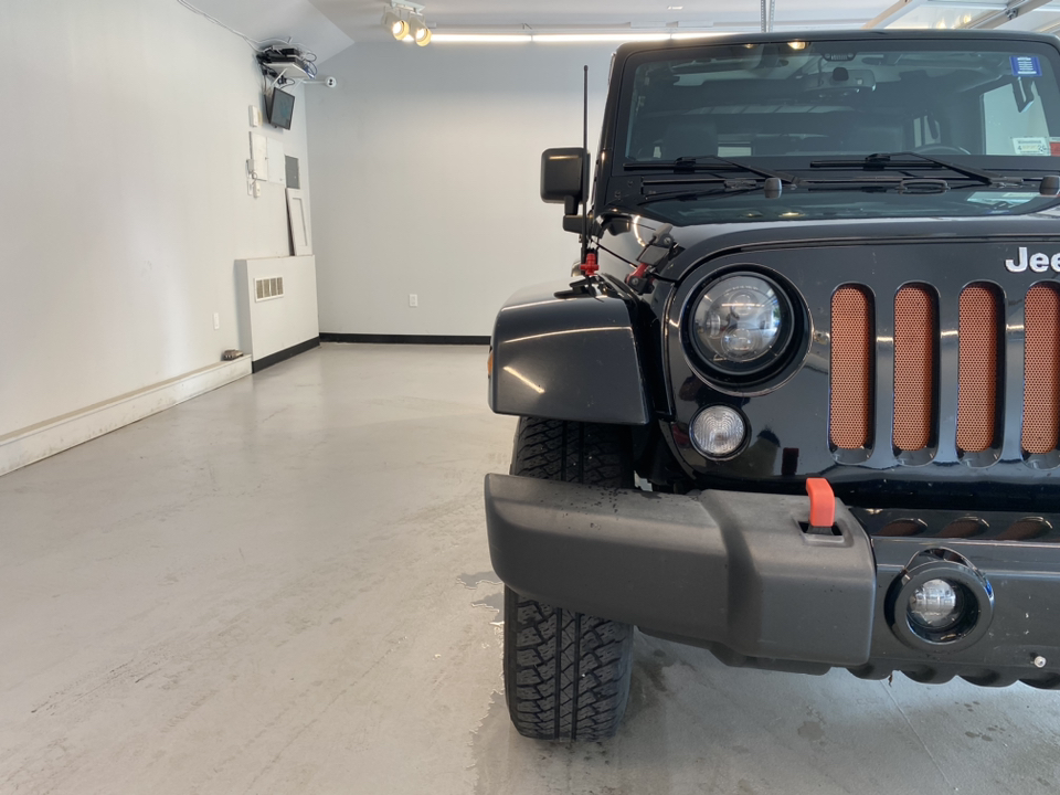 2016 Jeep Wrangler Unlimited Sahara 10