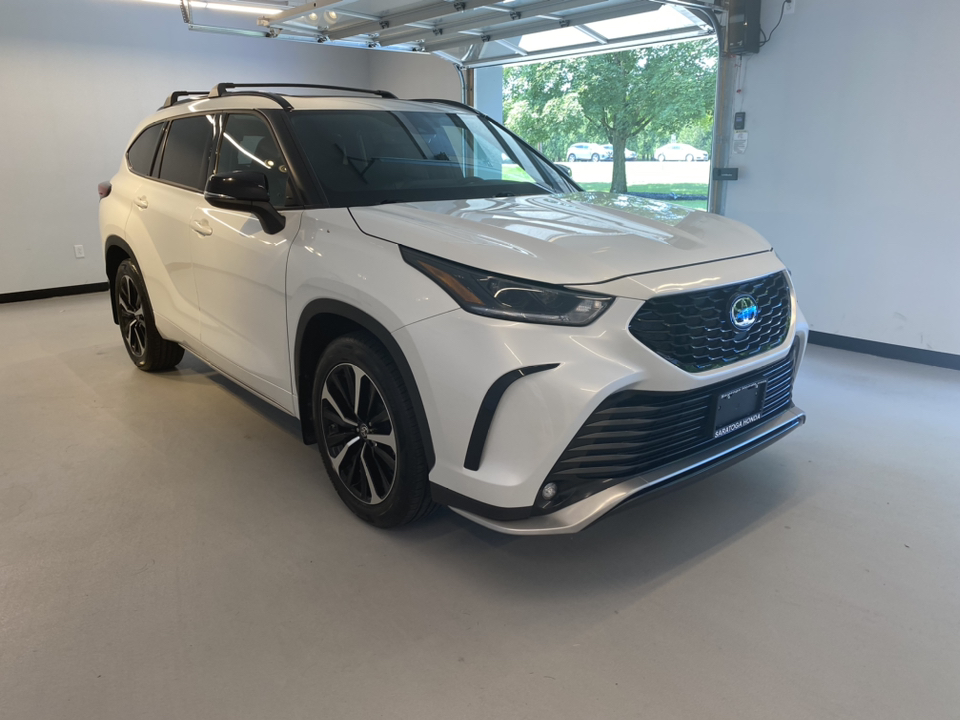 2022 Toyota Highlander XSE 2