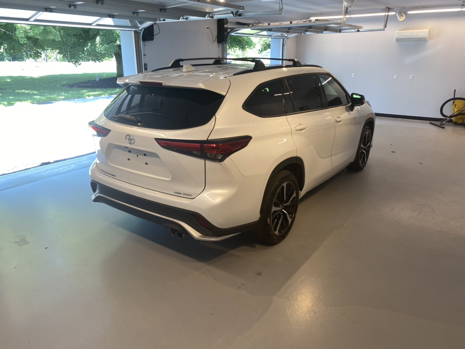 2022 Toyota Highlander XSE 13