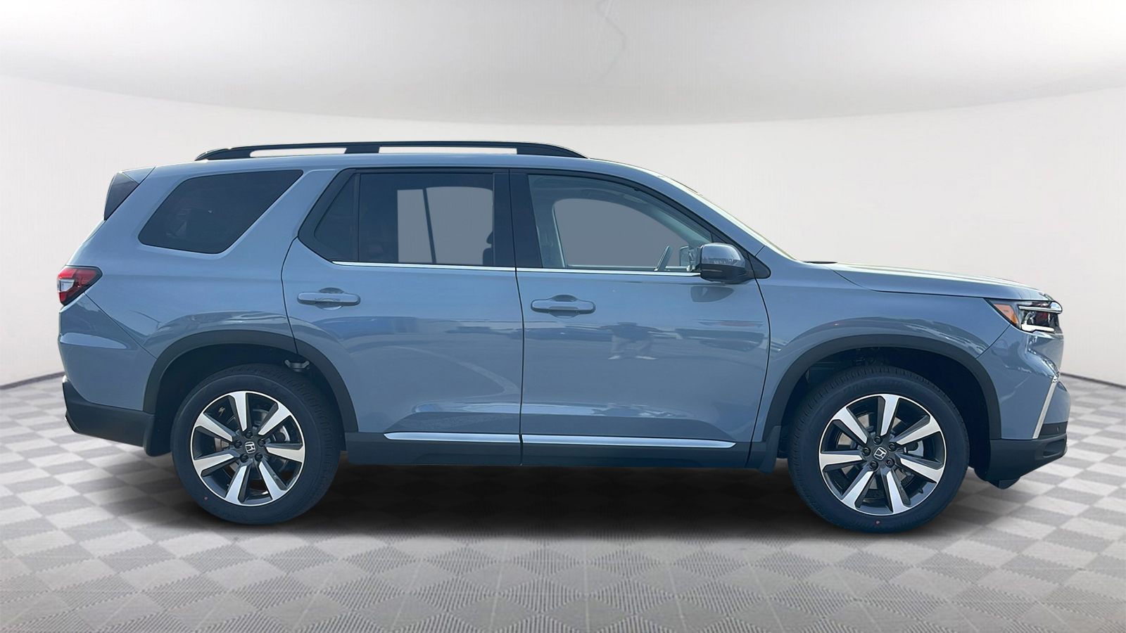 2025 Honda Pilot Touring 8