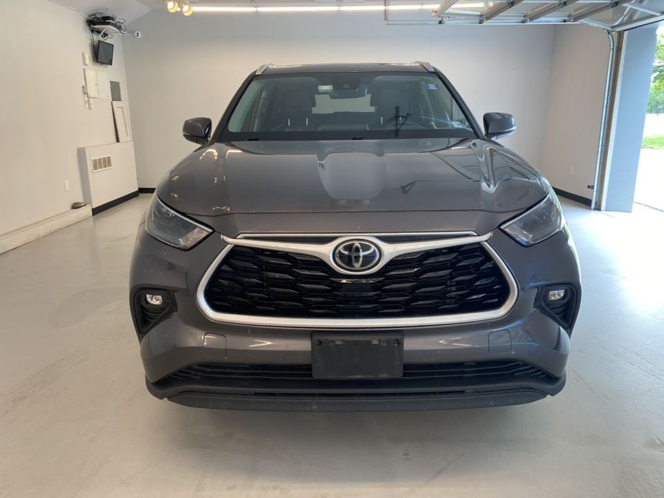 2022 Toyota Highlander XLE 3