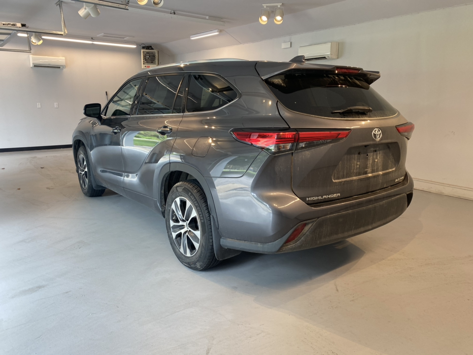 2022 Toyota Highlander XLE 6