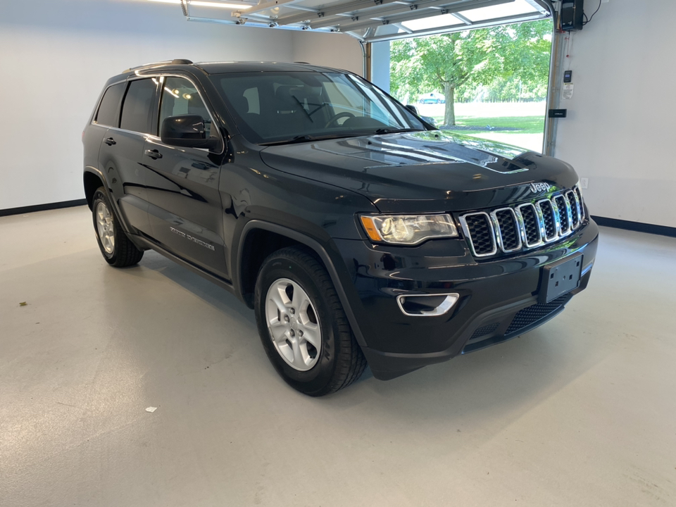 2017 Jeep Grand Cherokee Laredo 2