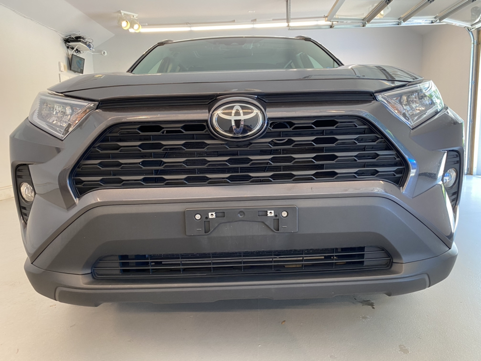 2019 Toyota RAV4 XLE 9