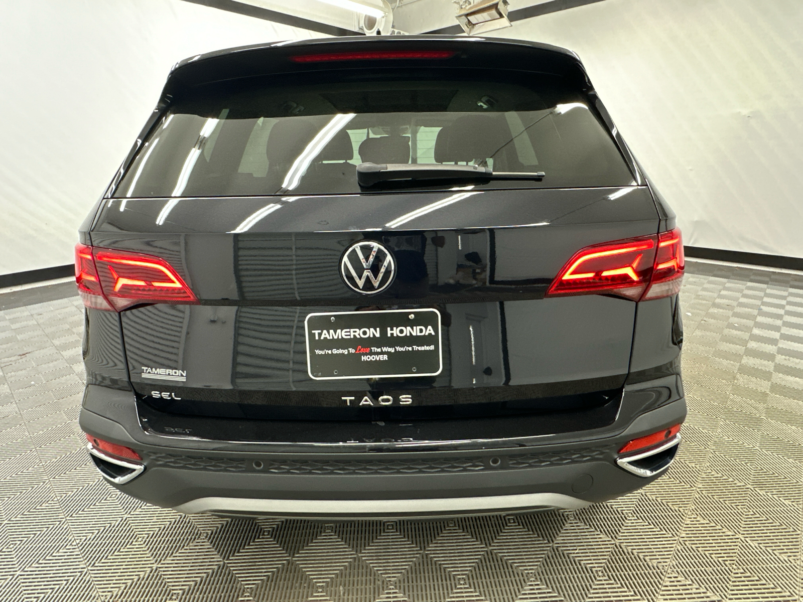 2022 Volkswagen Taos 1.5T SEL 4