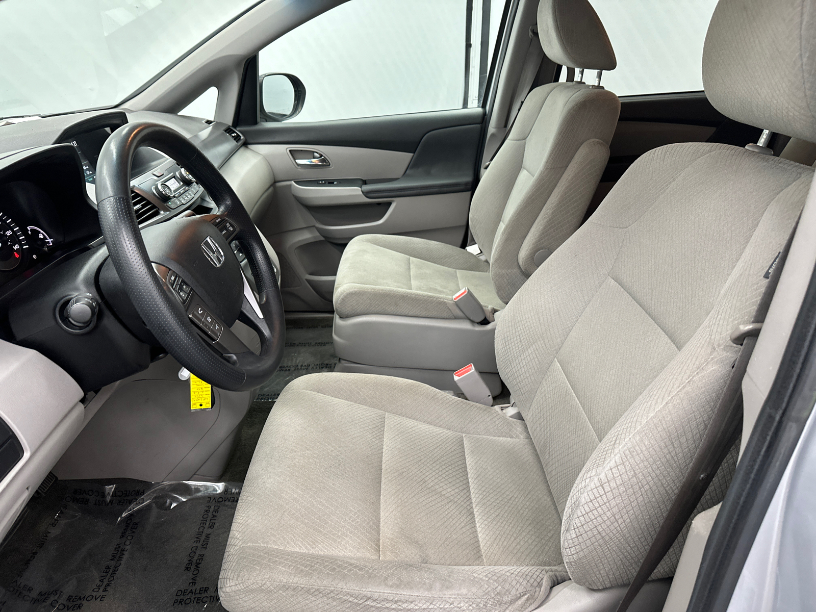 2014 Honda Odyssey LX 9