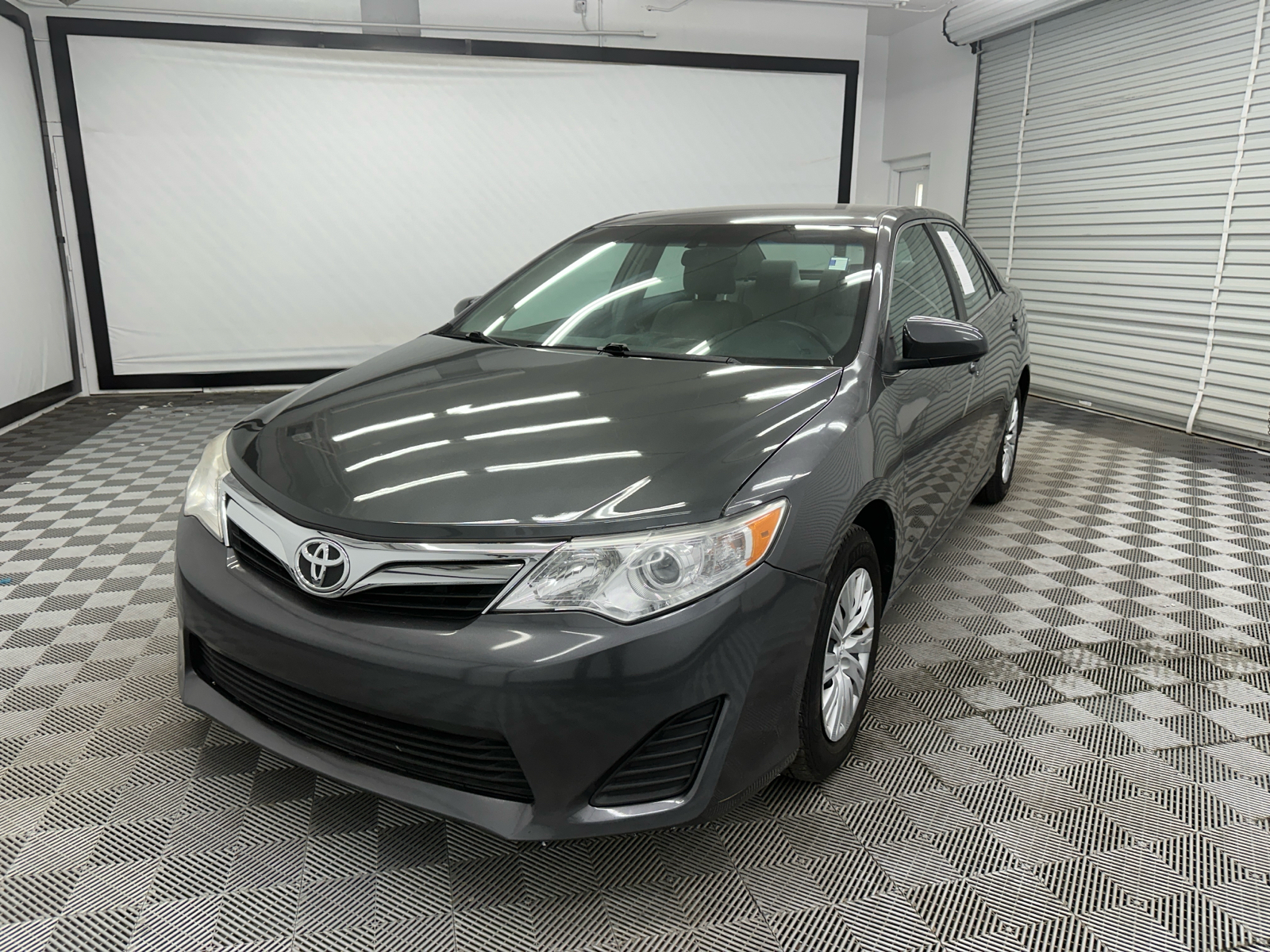 2013 Toyota Camry LE 1