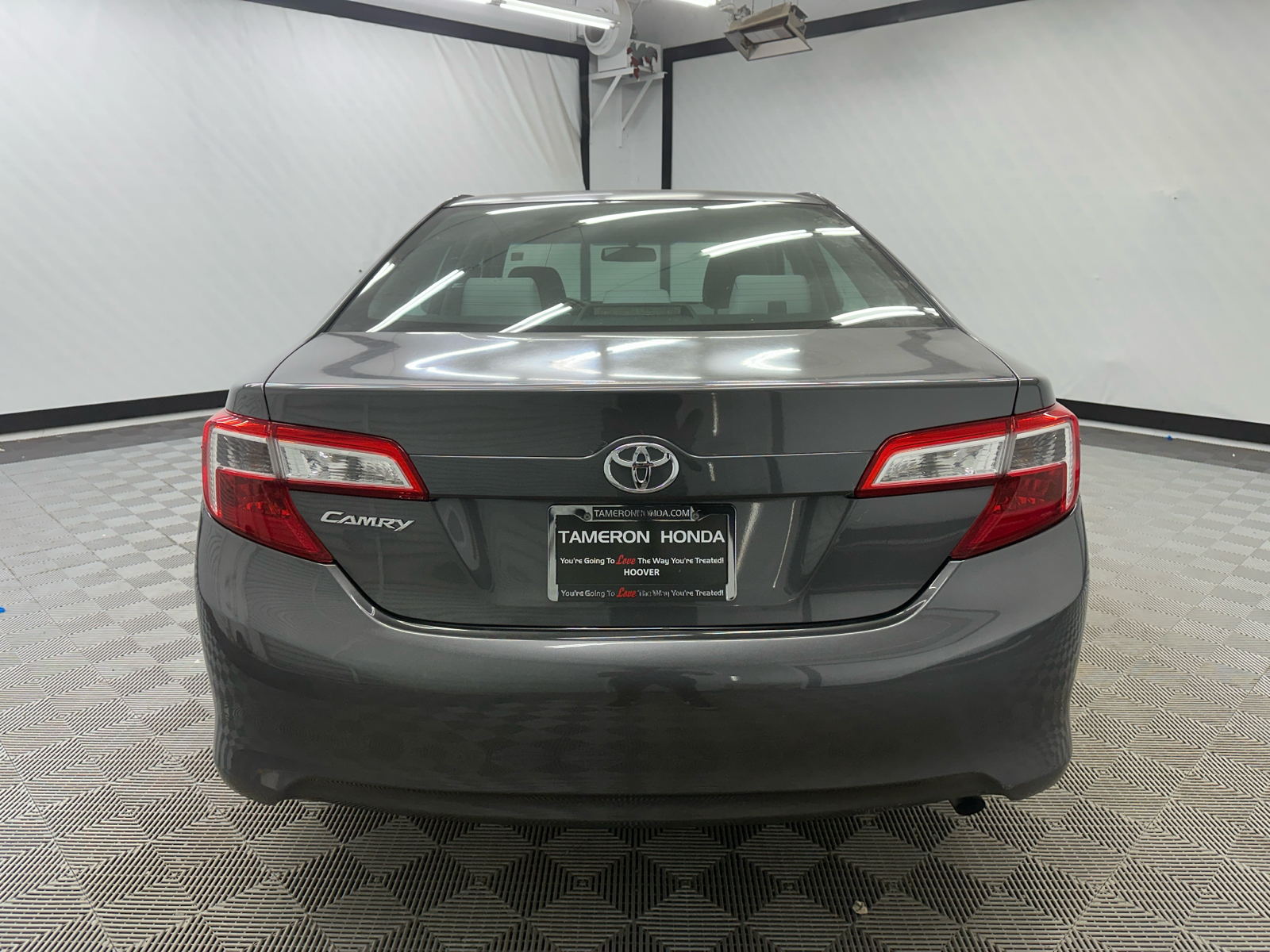 2013 Toyota Camry LE 4