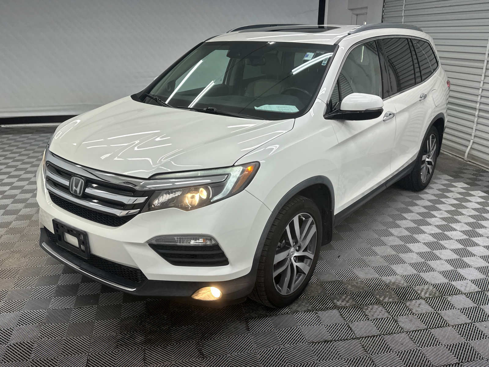 2017 Honda Pilot Touring 1