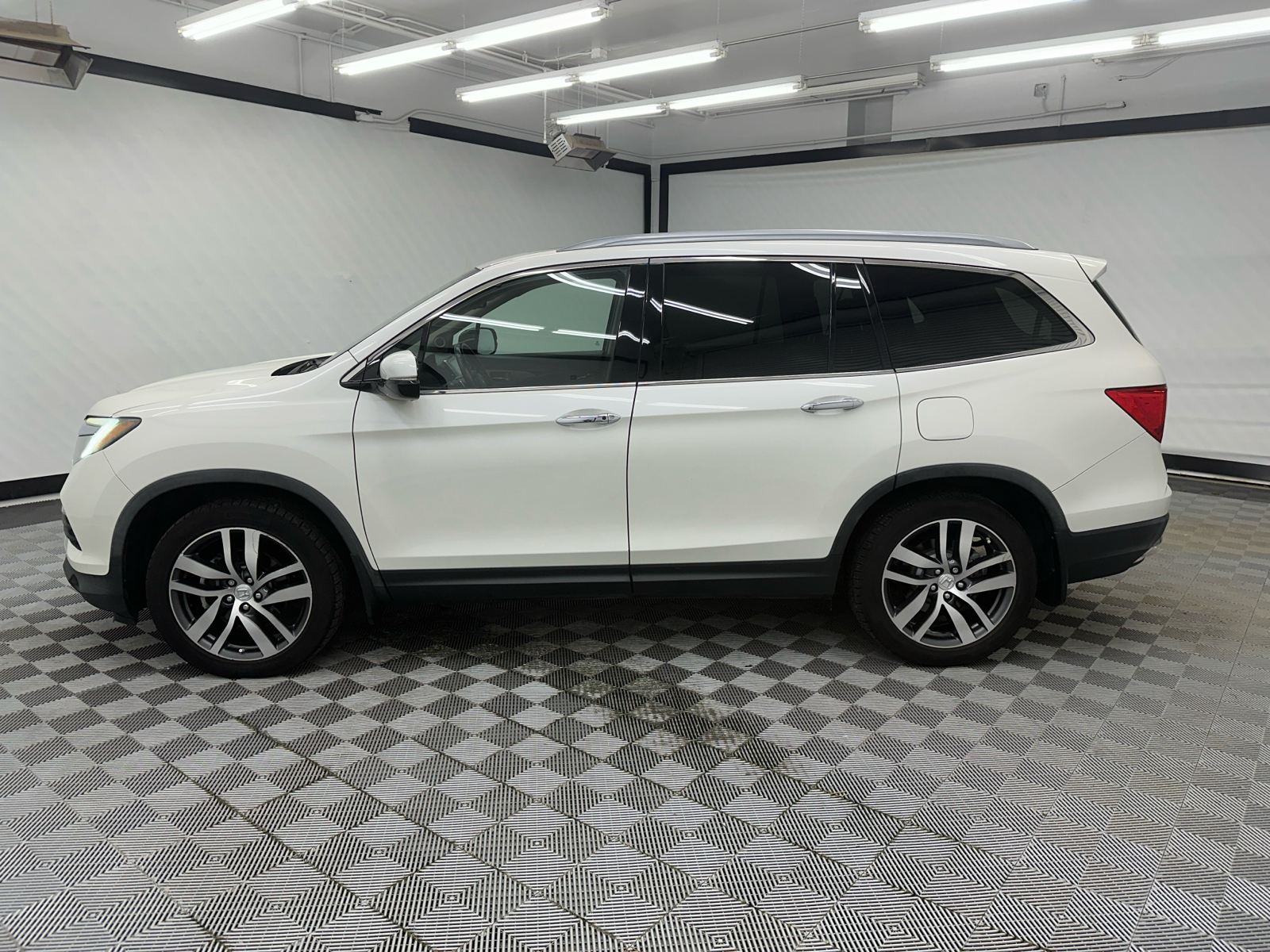 2017 Honda Pilot Touring 2