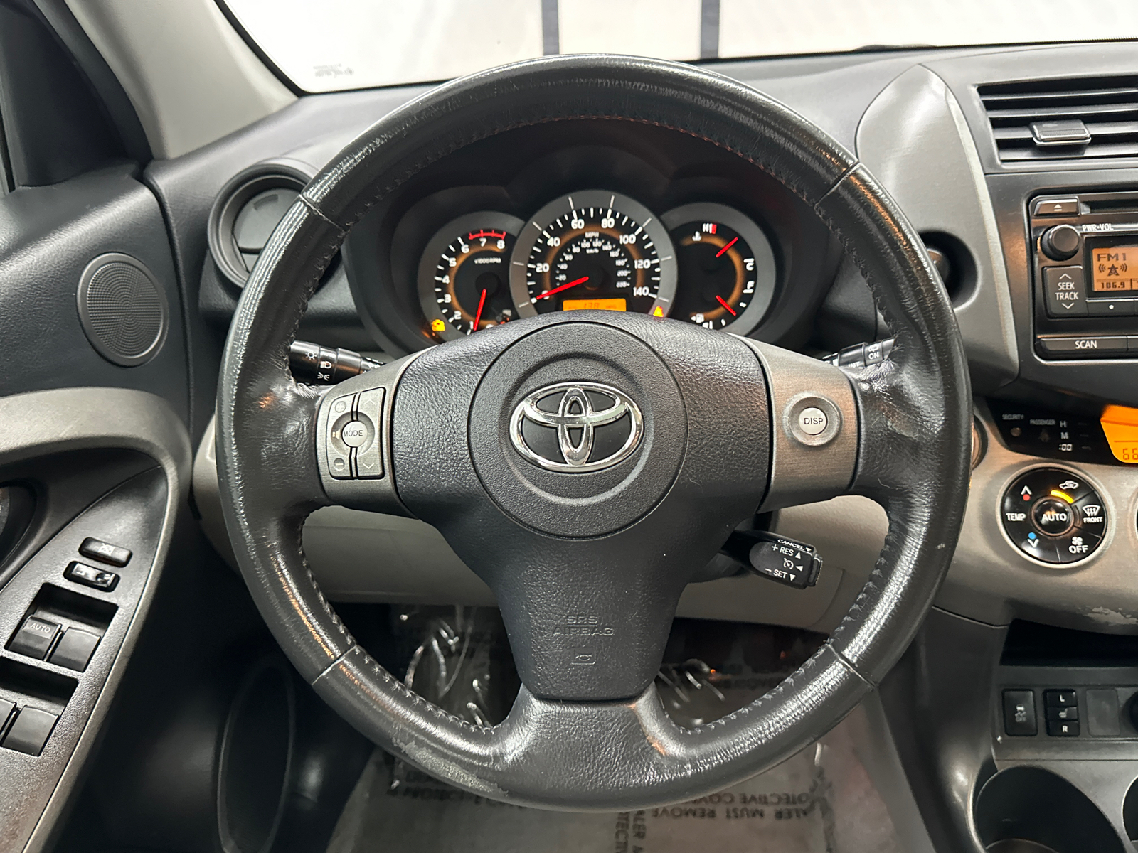 2012 Toyota RAV4 Limited 26