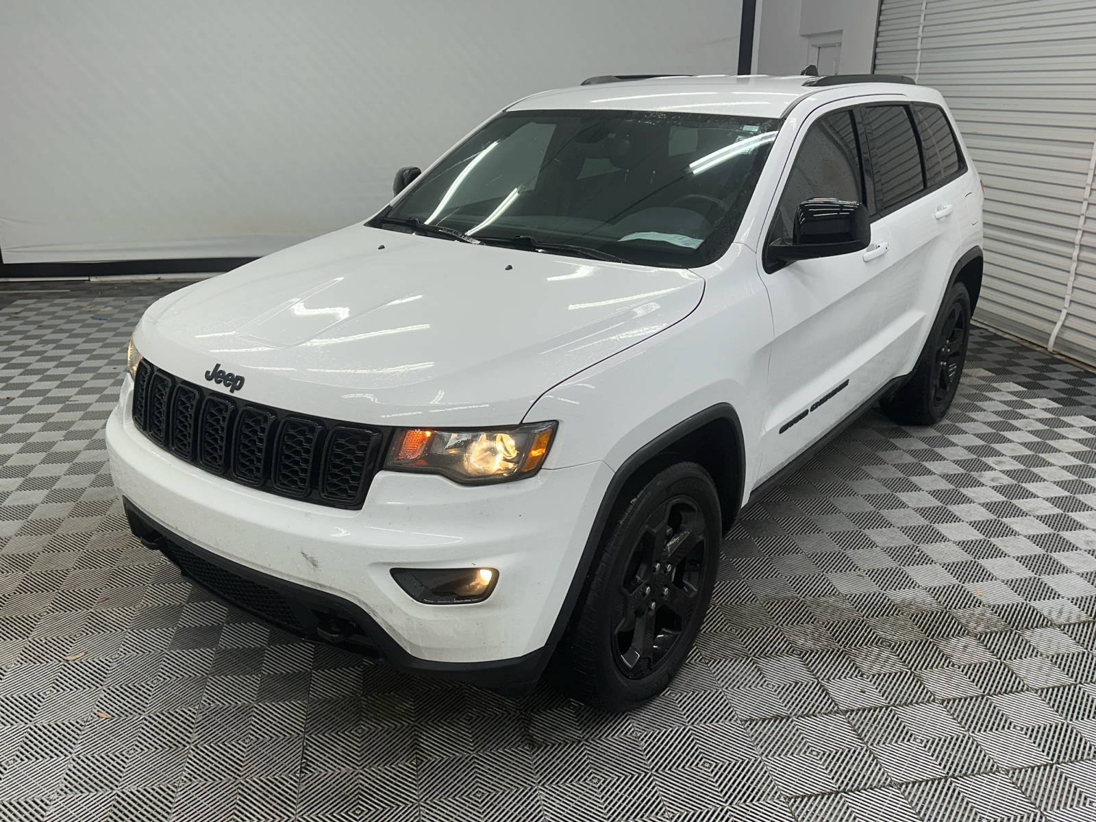 2019 Jeep Grand Cherokee Upland Edition 1