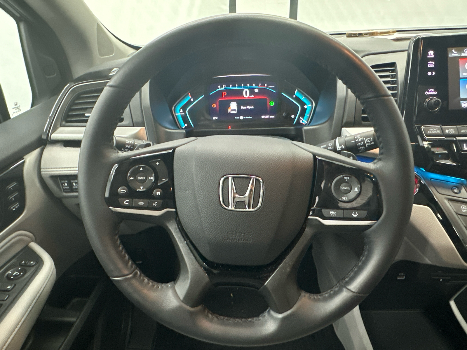 2023 Honda Odyssey Touring 29