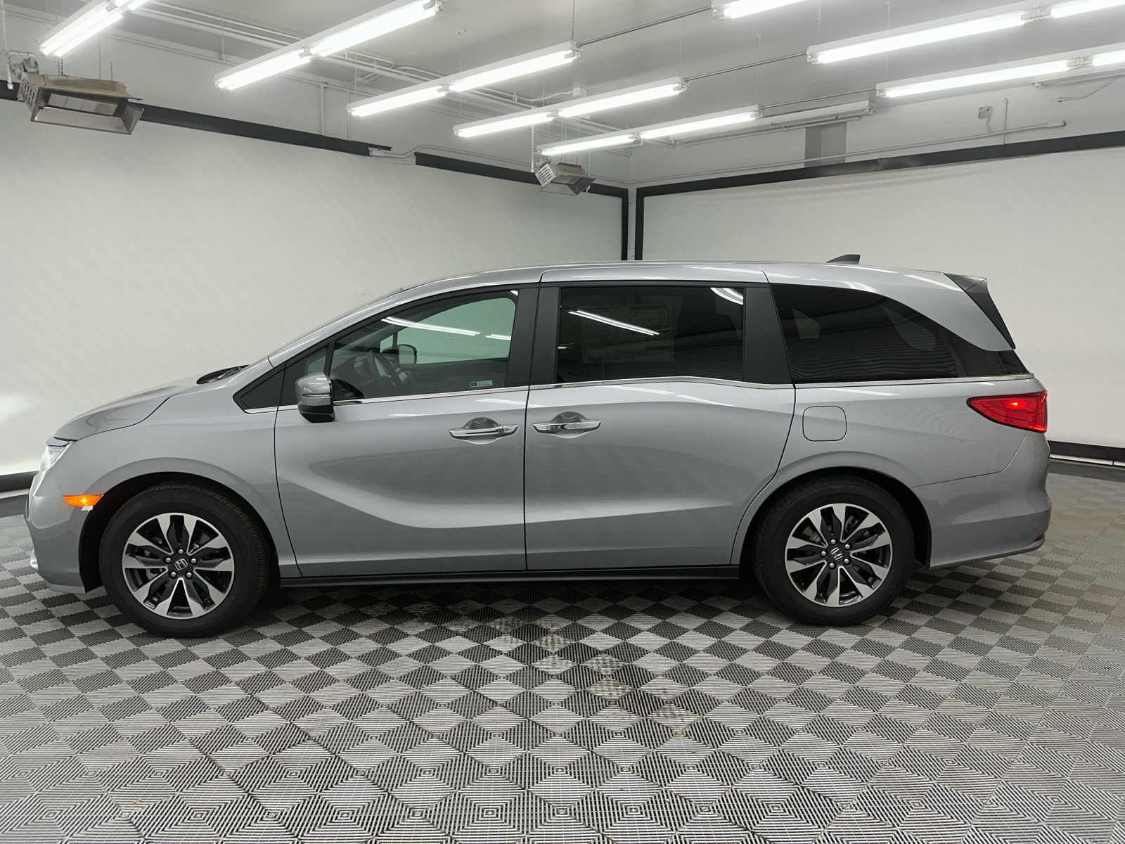 2024 Honda Odyssey EX-L 2