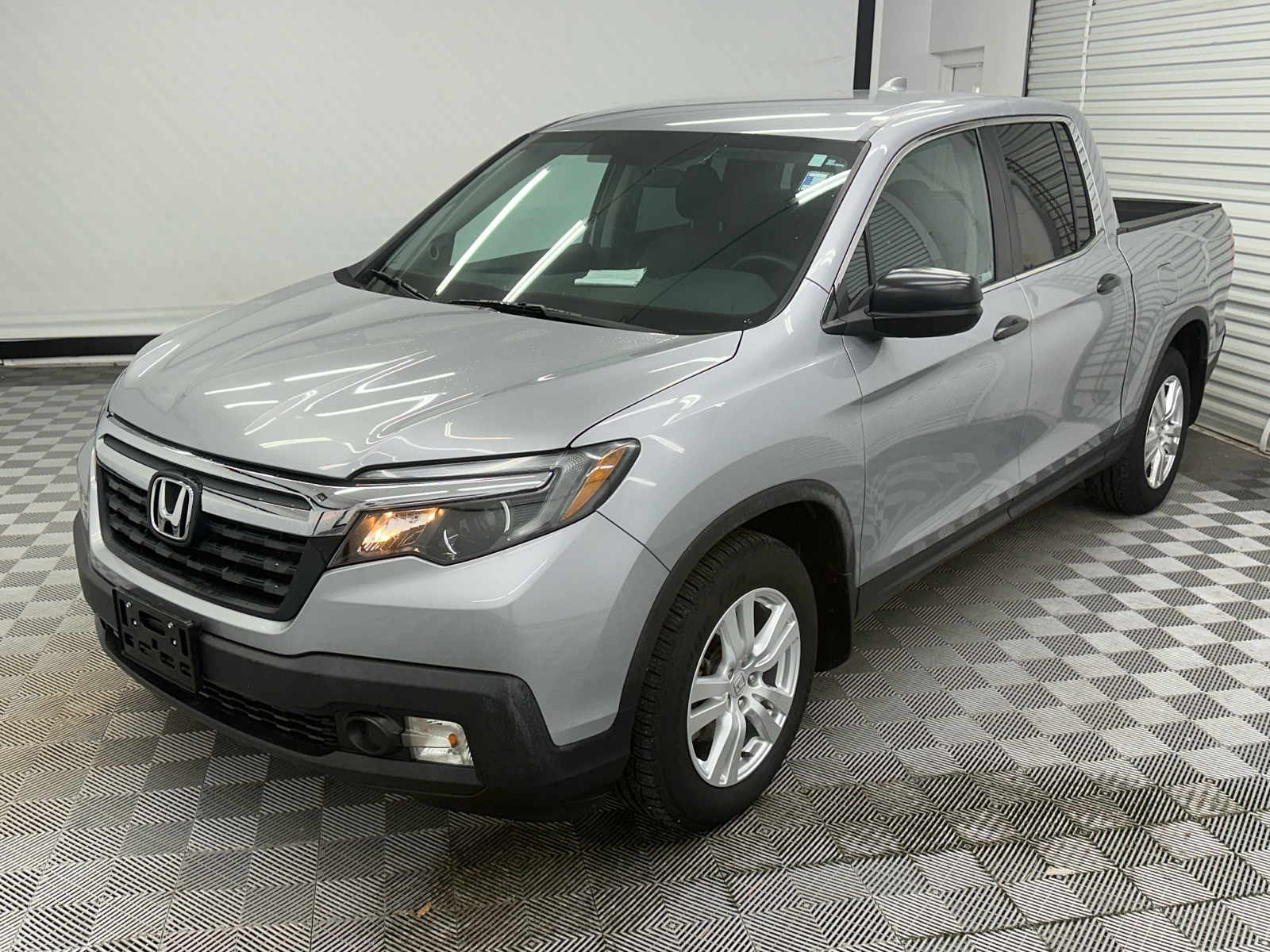 2019 Honda Ridgeline RT 1