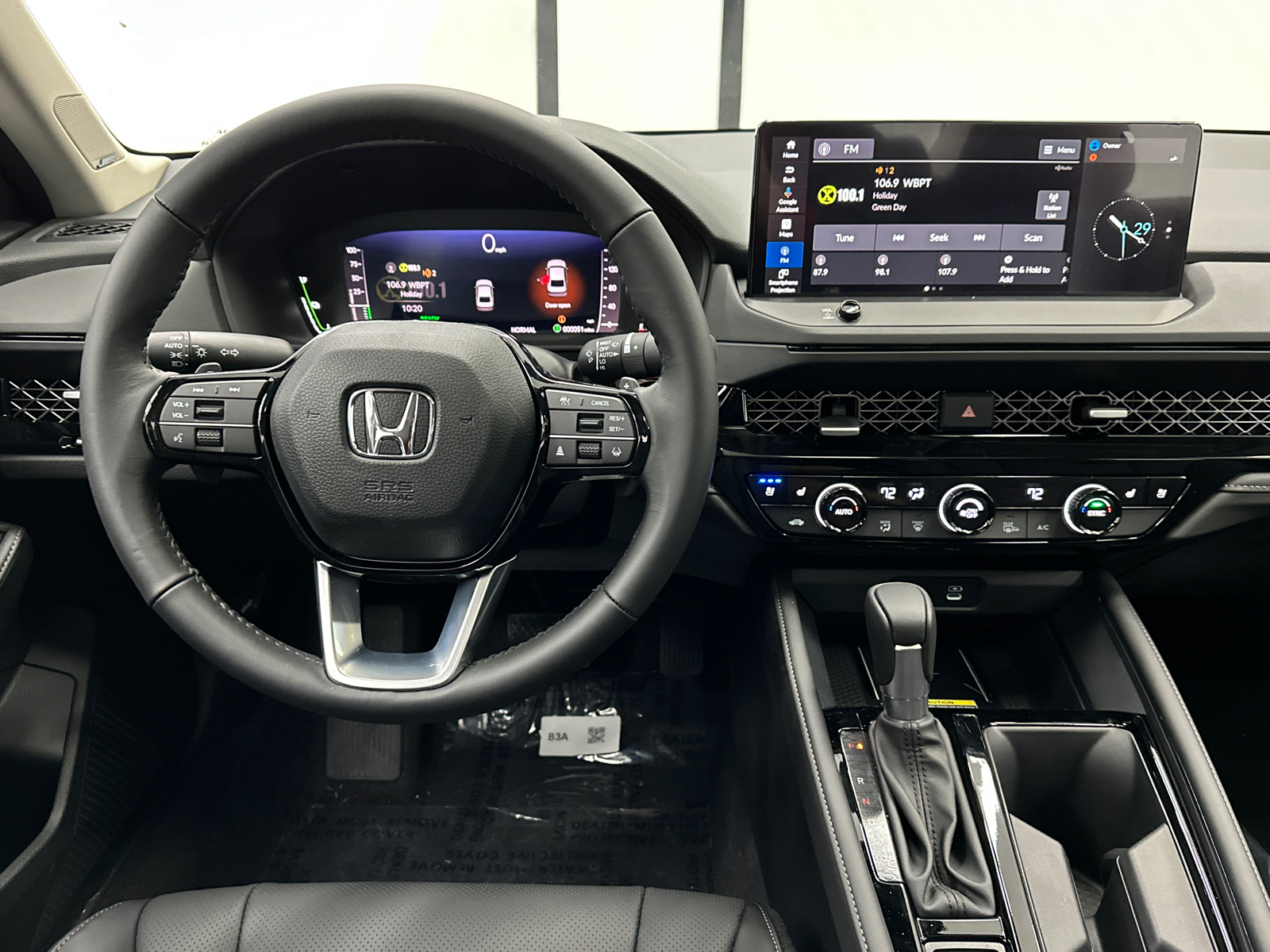 2024 Honda Accord Hybrid Touring 25