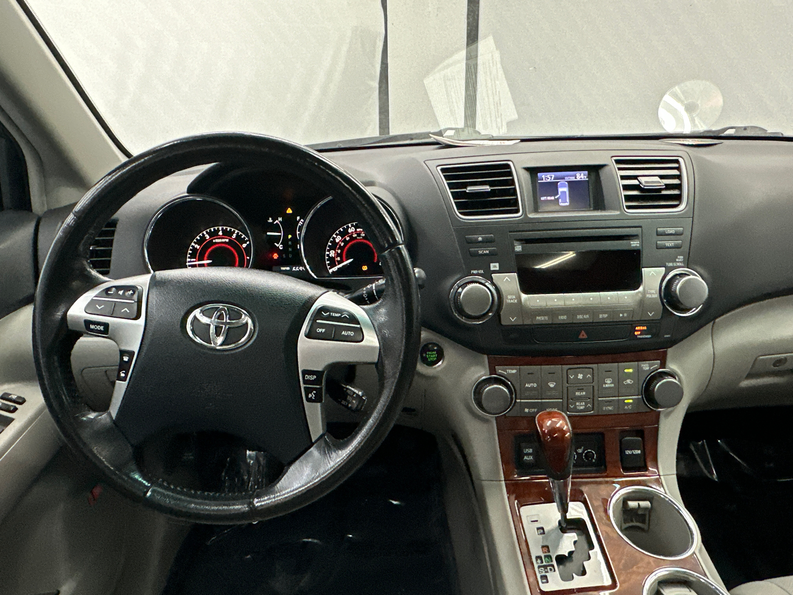 2011 Toyota Highlander Limited 29