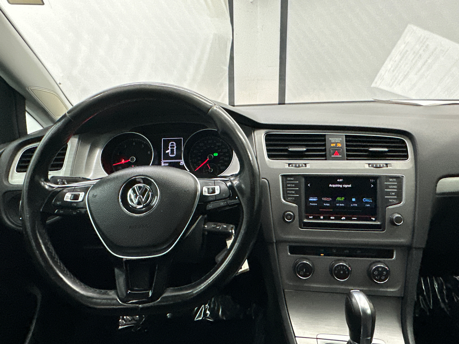 2016 Volkswagen Golf TSI S 4-Door 23