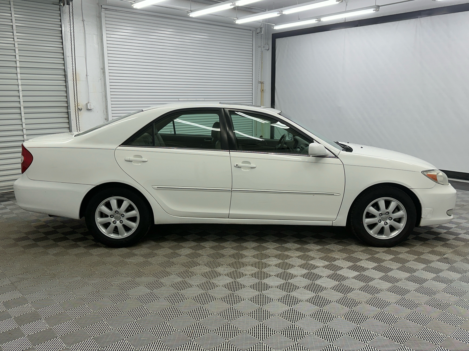 2004 Toyota Camry XLE 6