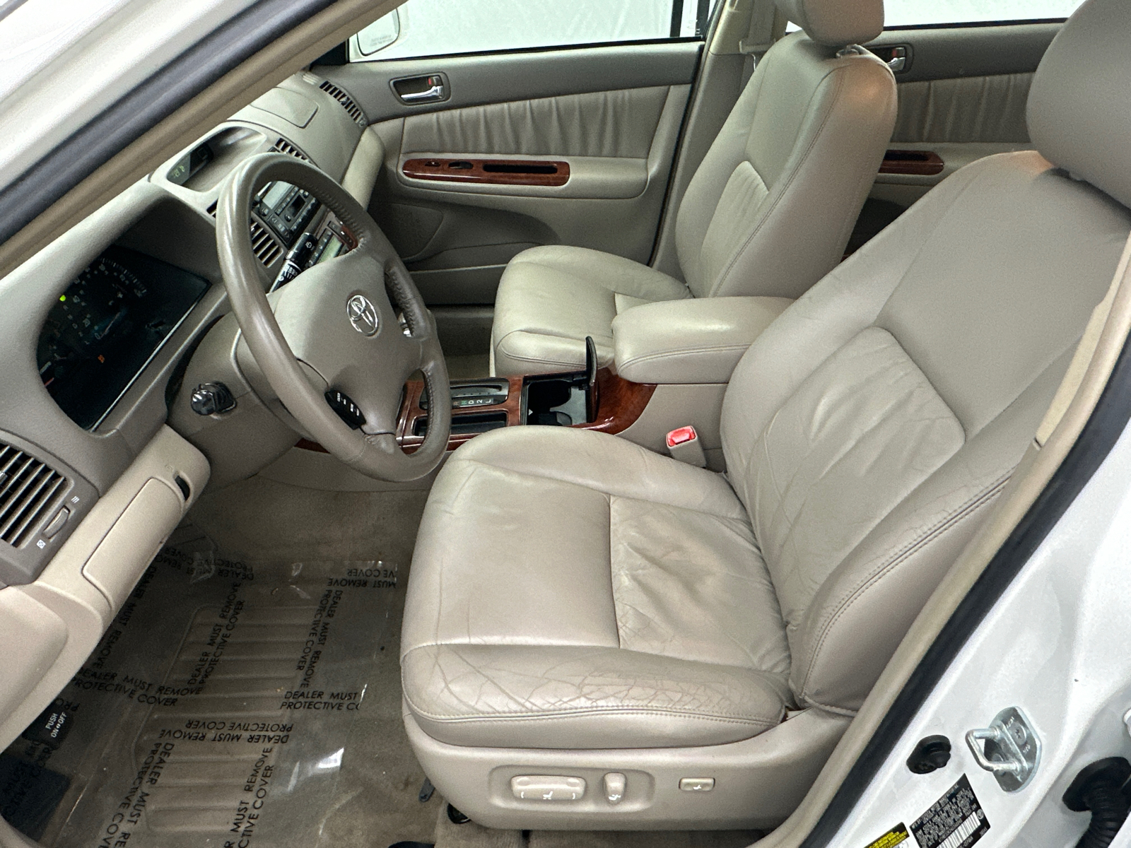 2004 Toyota Camry XLE 9