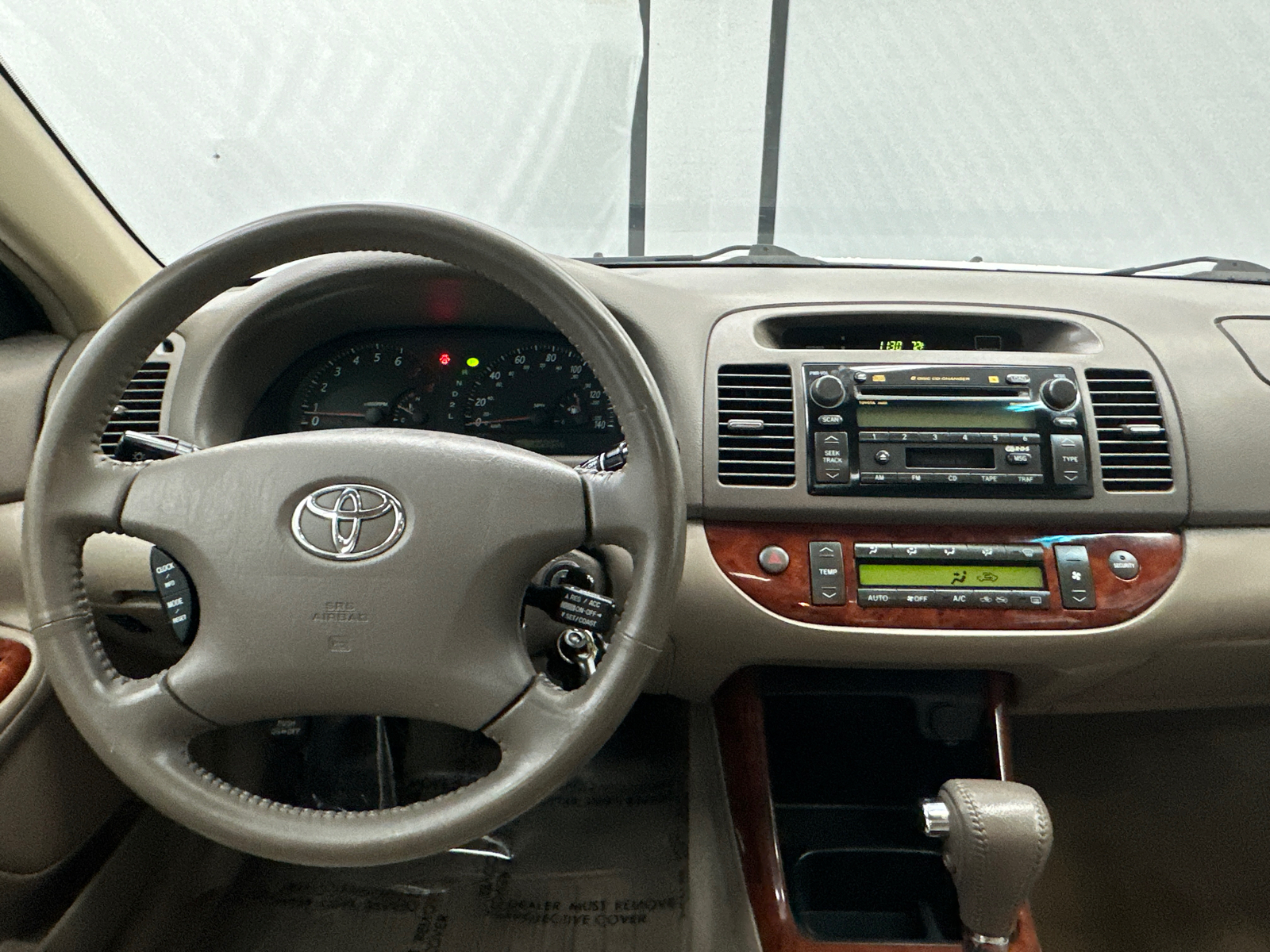 2004 Toyota Camry XLE 26