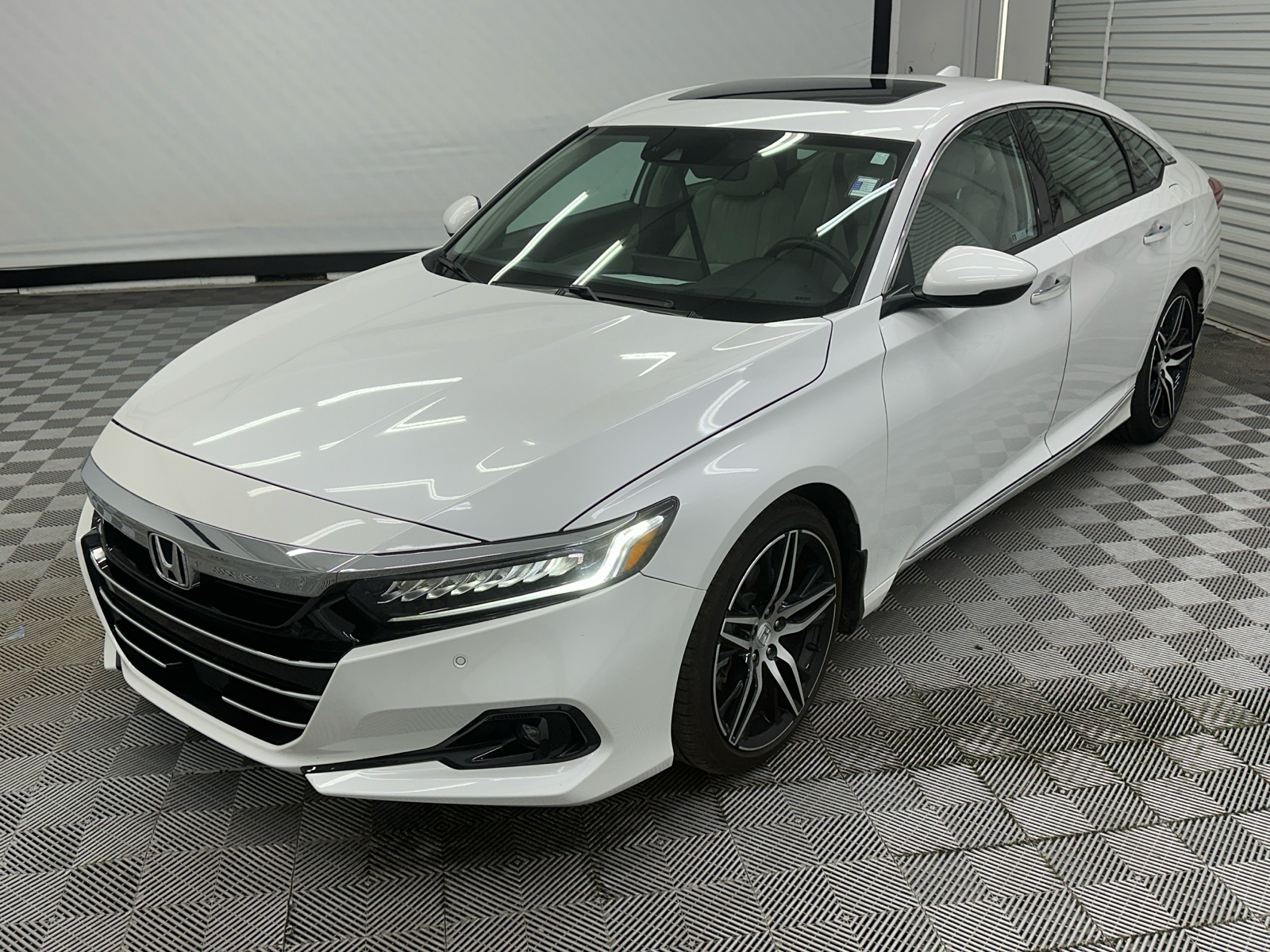 2022 Honda Accord Touring 2.0T 1