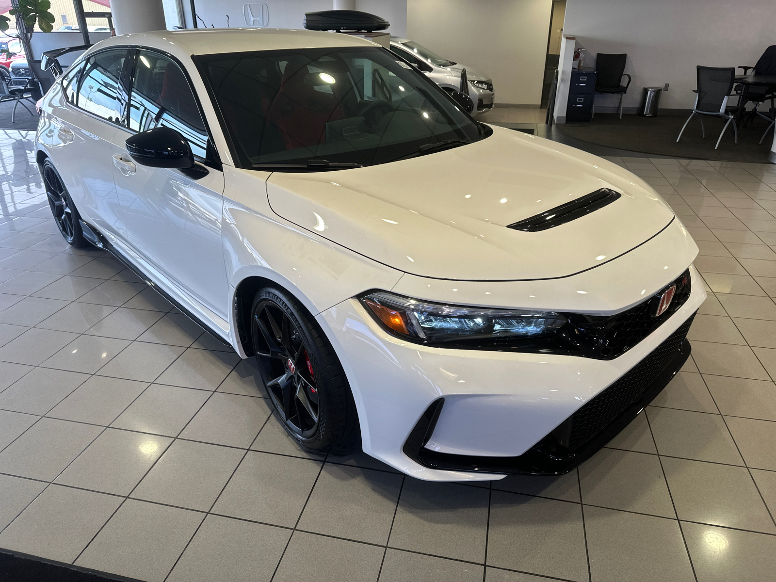 2024 Honda Civic Type R Base 7