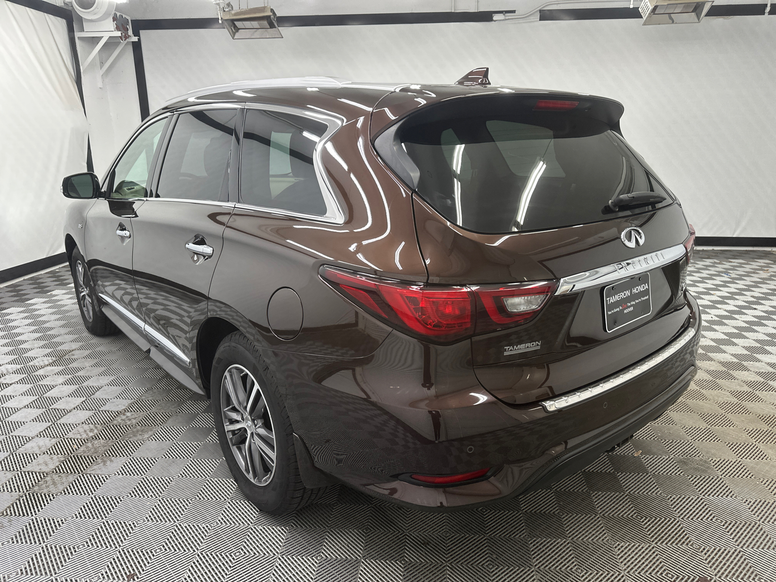 2019 INFINITI QX60 LUXE 3