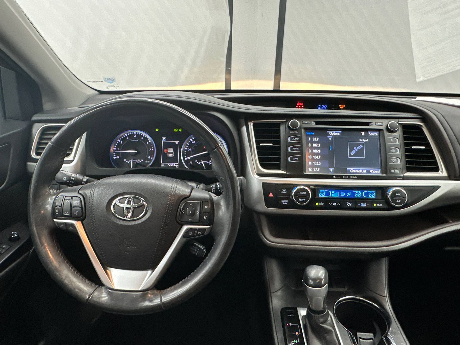 2017 Toyota Highlander XLE 26