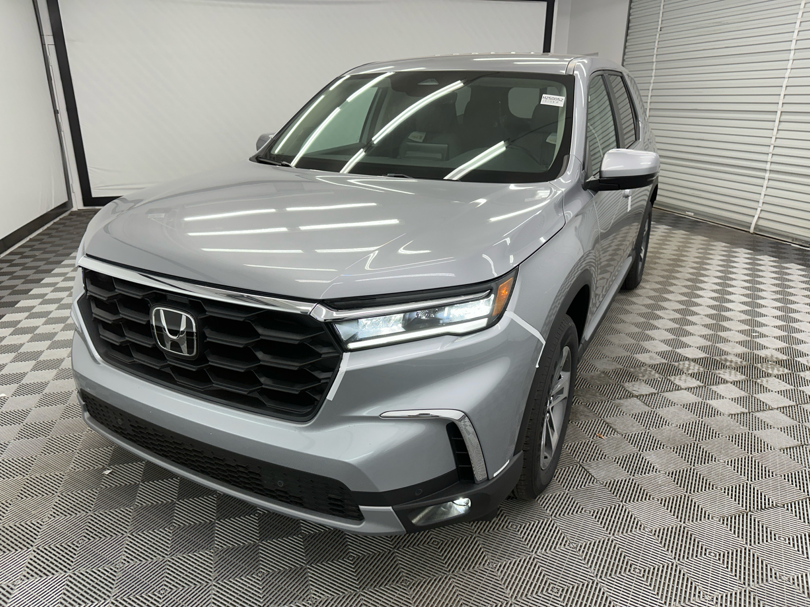 2025 Honda Pilot EX-L 1