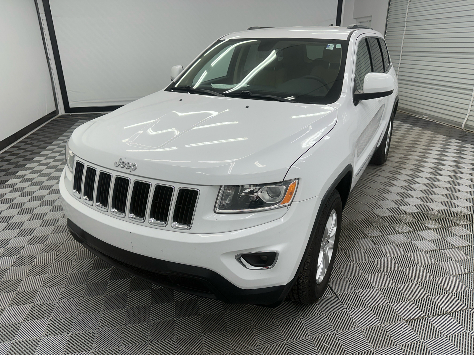 2015 Jeep Grand Cherokee Laredo 1